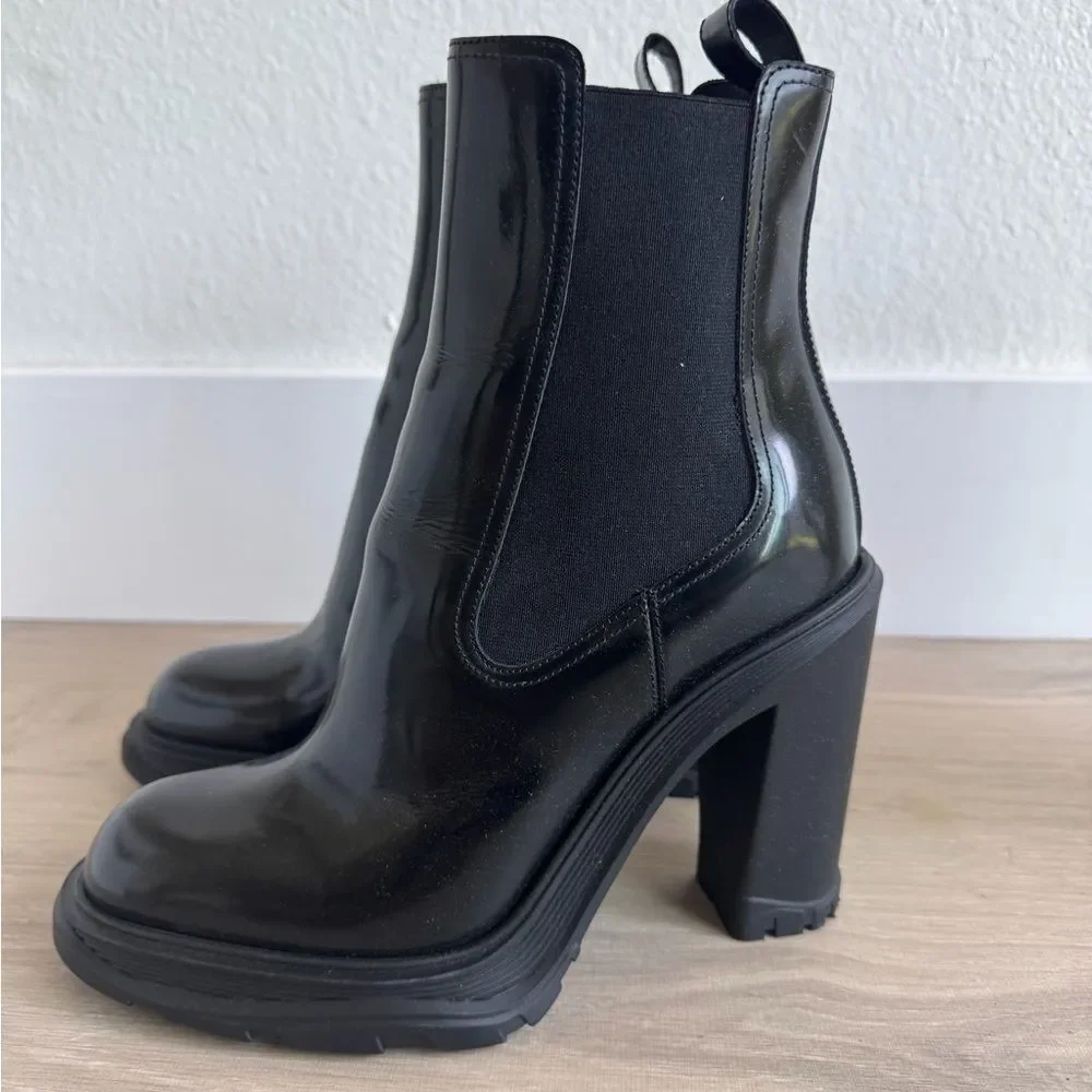 Alexander McQueen authentic alexander